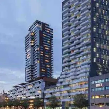 Stunning View Apt Free Parking Apartment