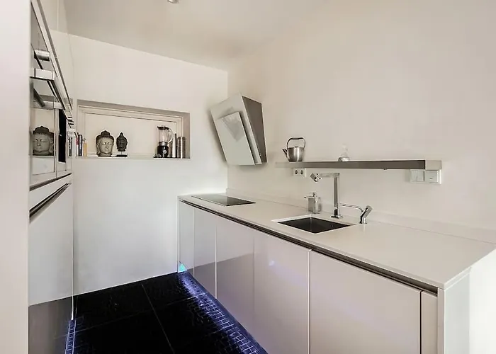 Stunning View Apt Free Parking روتردام