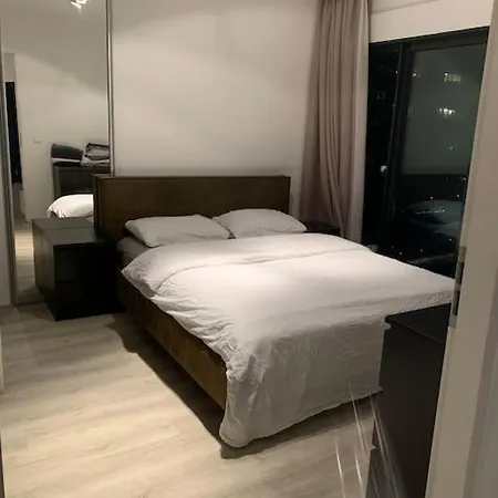 Stunning View Apt Free Parking アパート *