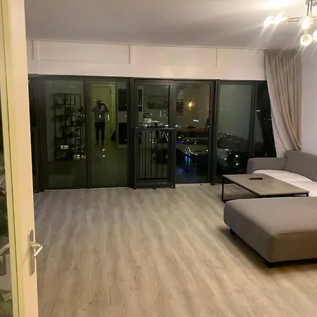 Stunning View Apt Free Parking