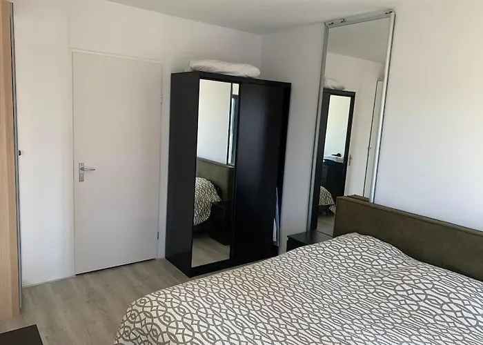 Stunning View Apt Free Parking アパート *