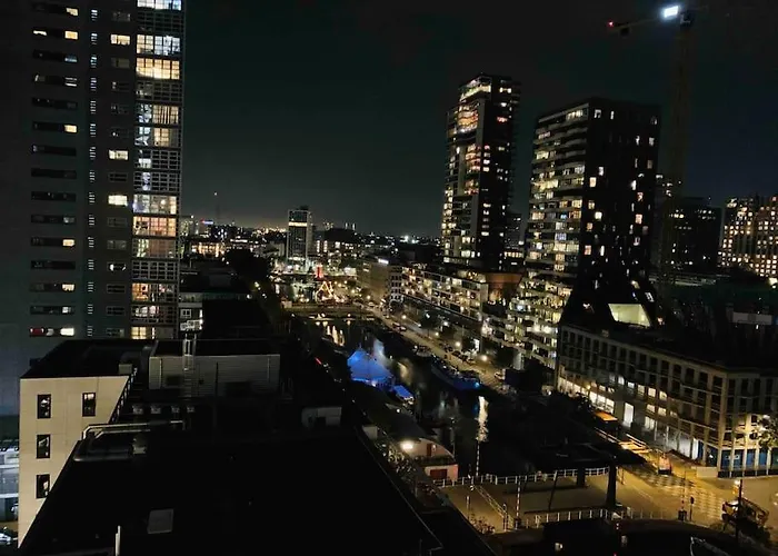 Stunning View Apt Free Parking アパート ロッテルダム