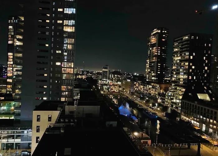 Stunning View Apt Free Parking アパート *