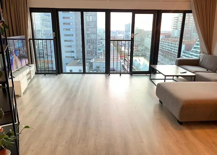 Stunning View Apt Free Parking アパート ロッテルダム